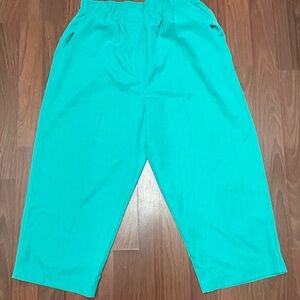 Relaxed High-Waist Cropped Capris - Bright Teal Like New Condition